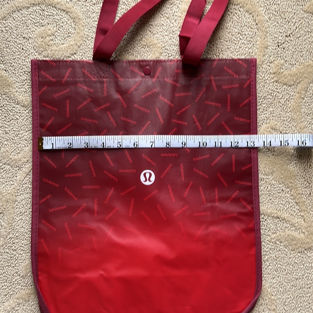 Large Lululemon Reusable Bag - Picture 2 of 3